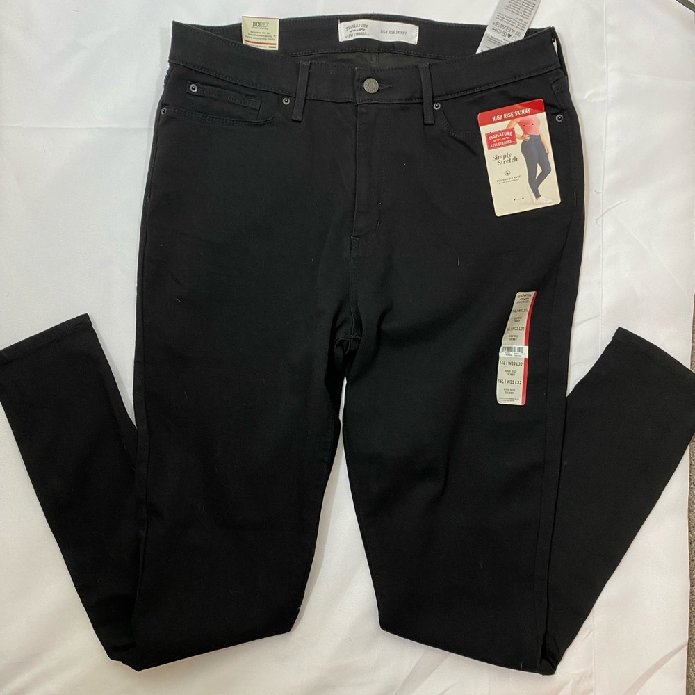 NWT | Levi Strauss | Black”High Rise Skinny” | 16L W33 L32